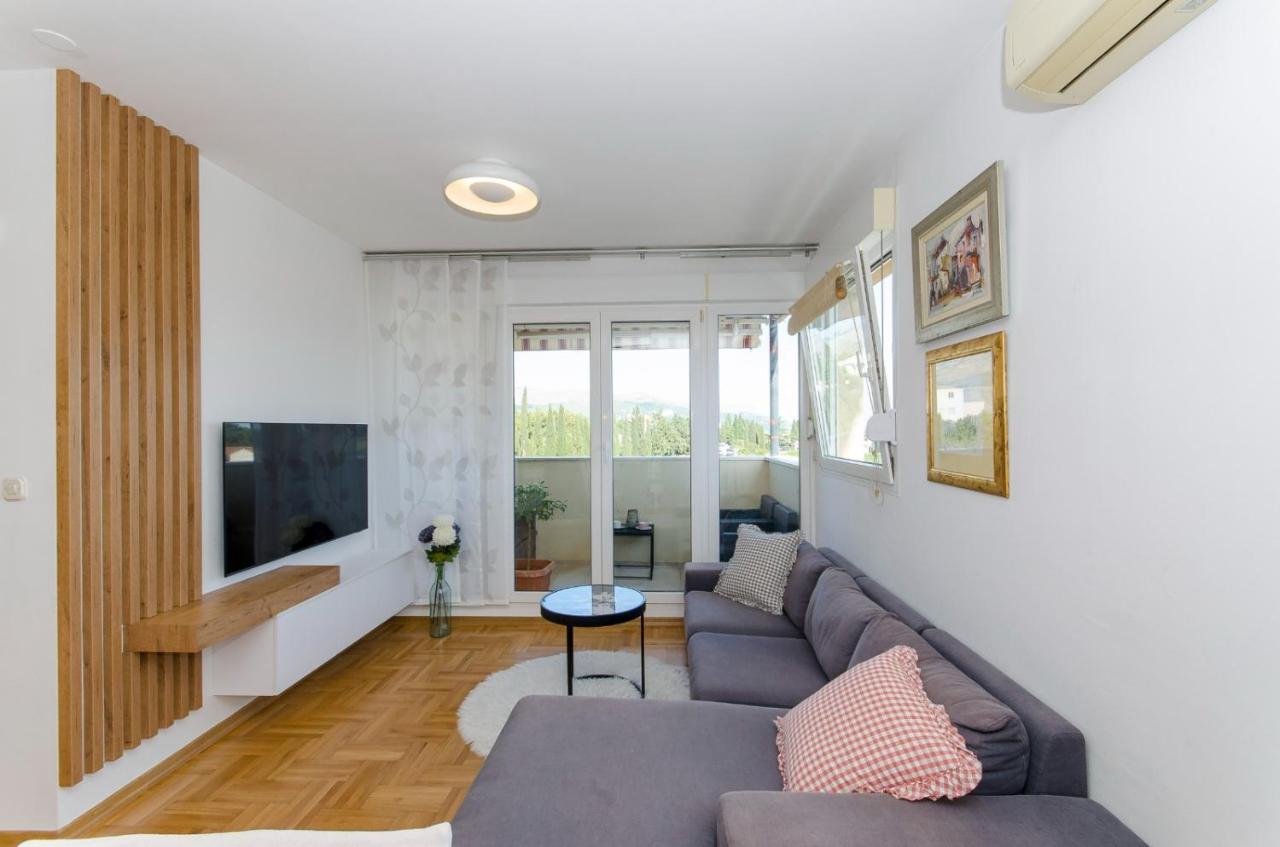 Modern Apartment With Sea View And Secure Garage Split Exteriör bild